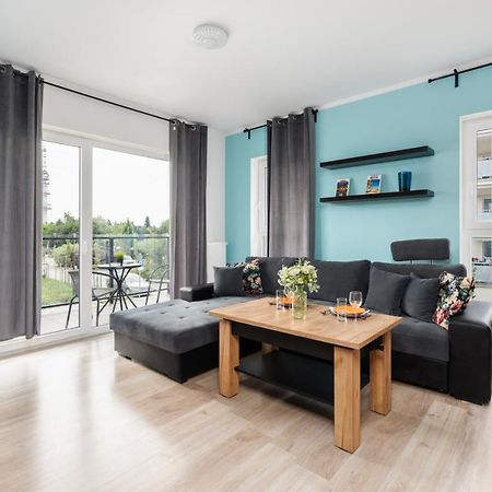 Modern Apartment With Balcony & Free Garage Poznan By Noclegi Renters Exterior photo