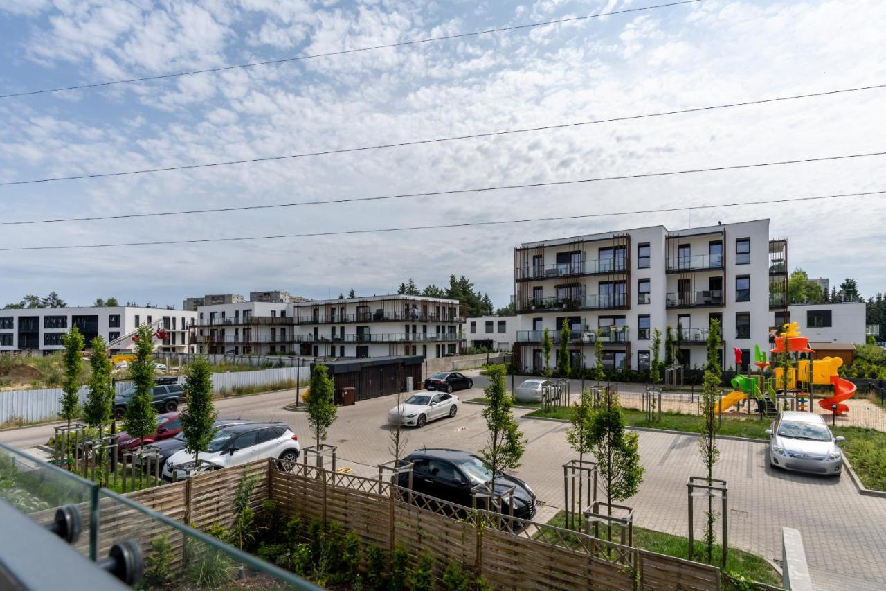 Modern Apartment With Balcony & Free Garage Poznan By Noclegi Renters Exterior photo