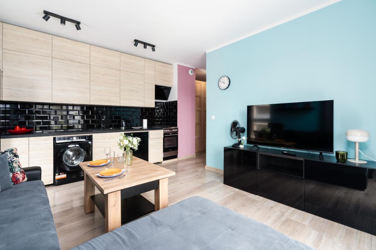 Modern Apartment With Balcony & Free Garage Poznan By Noclegi Renters Exterior photo